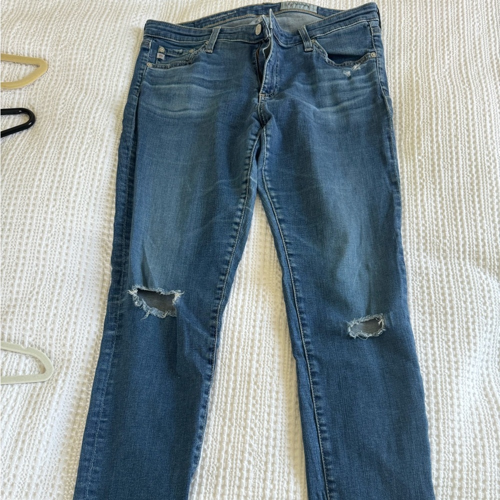 AG 32 distressed knees ankle jeans